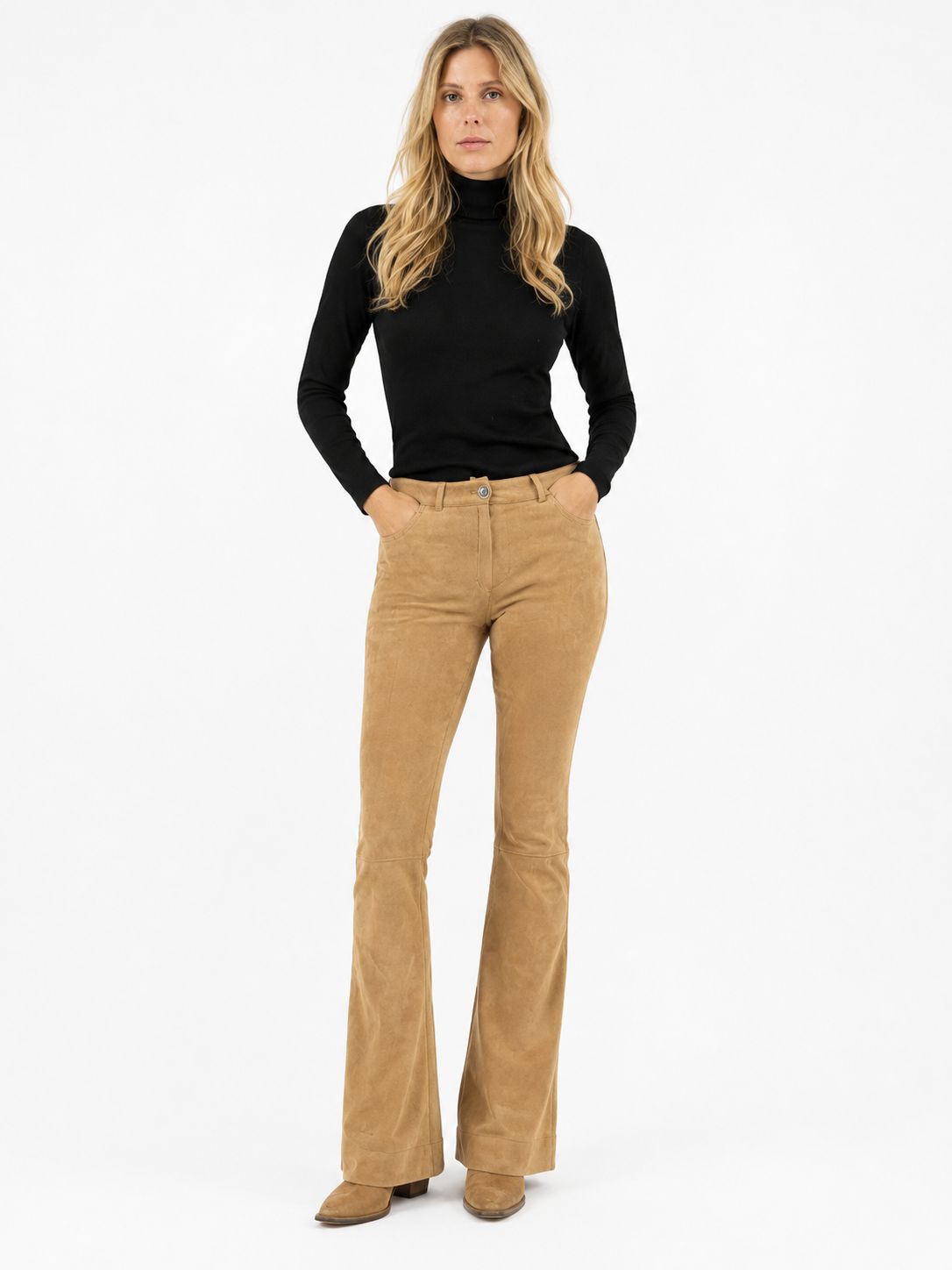 Pantalones acampanados gamuza cafe